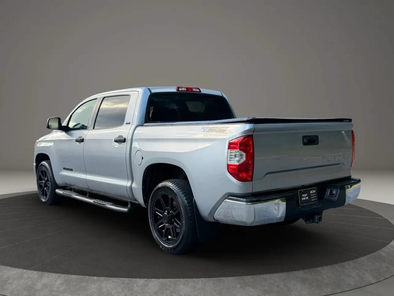 Used 2018 Toyota Tundra SR5 w/ SR5 Upgrade Package RWD image 6
