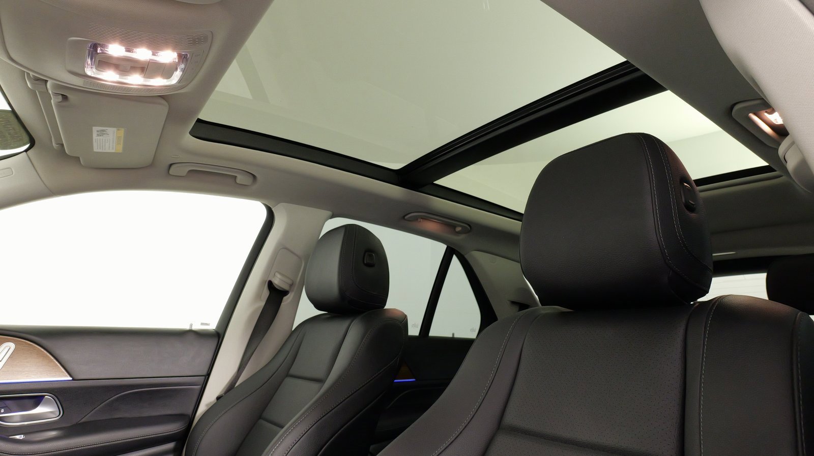 Used 2023 Mercedes-Benz GLE 350 4MATIC image 34