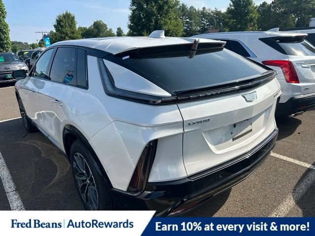 Used 2025 Cadillac Lyriq Sport w/ LPO, Floor Liner Package AWD/4WD image 5