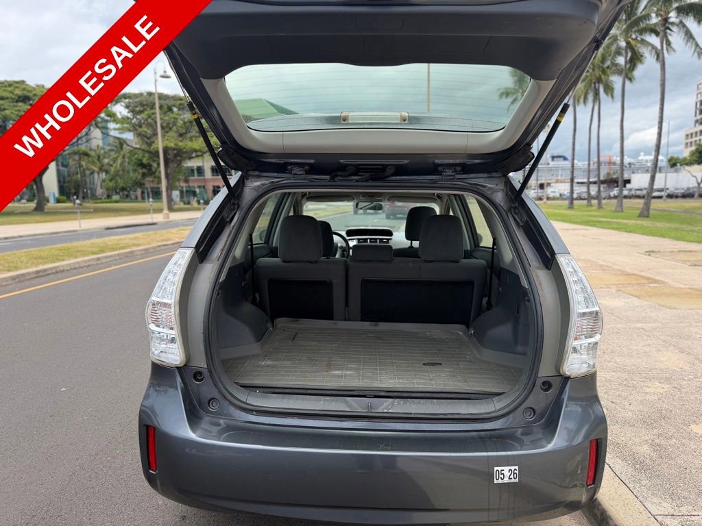 Used 2013 Toyota Prius V Five FWD image 9