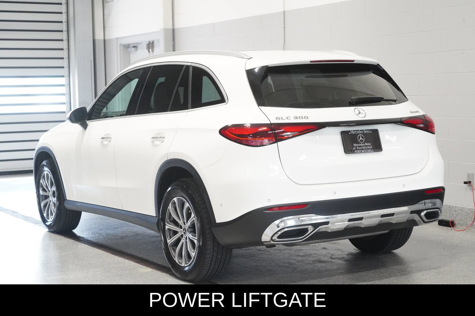 Used 2026 Mercedes-Benz GLC 300 4MATIC image 4