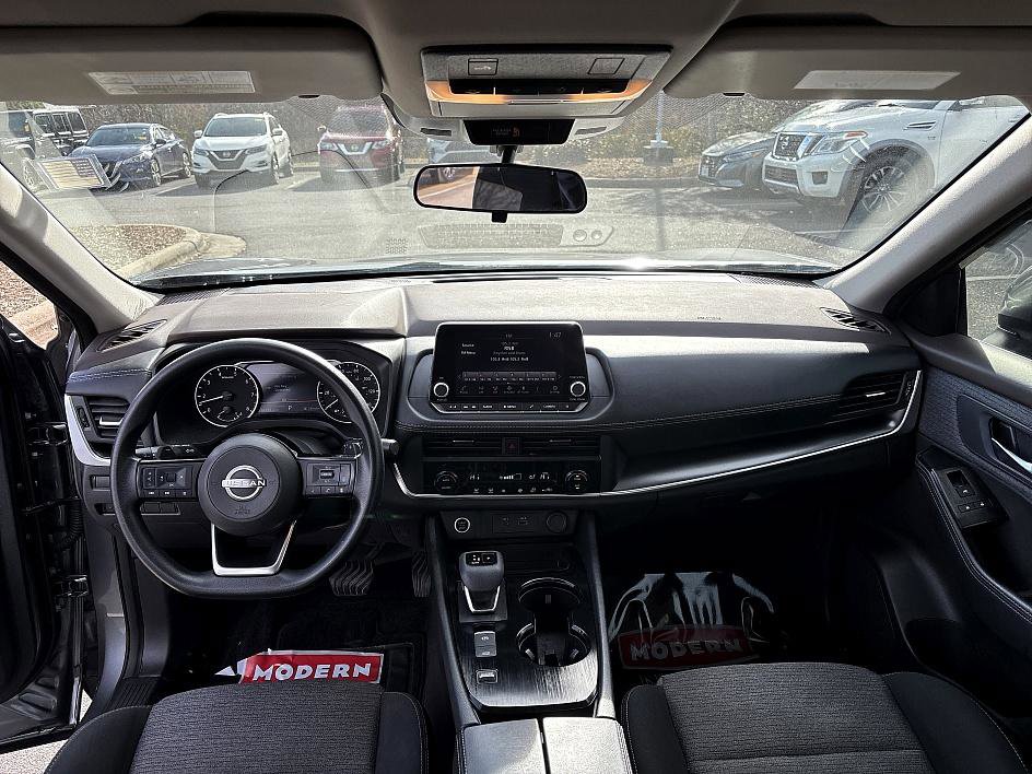 Certified 2023 Nissan Rogue SV image 12