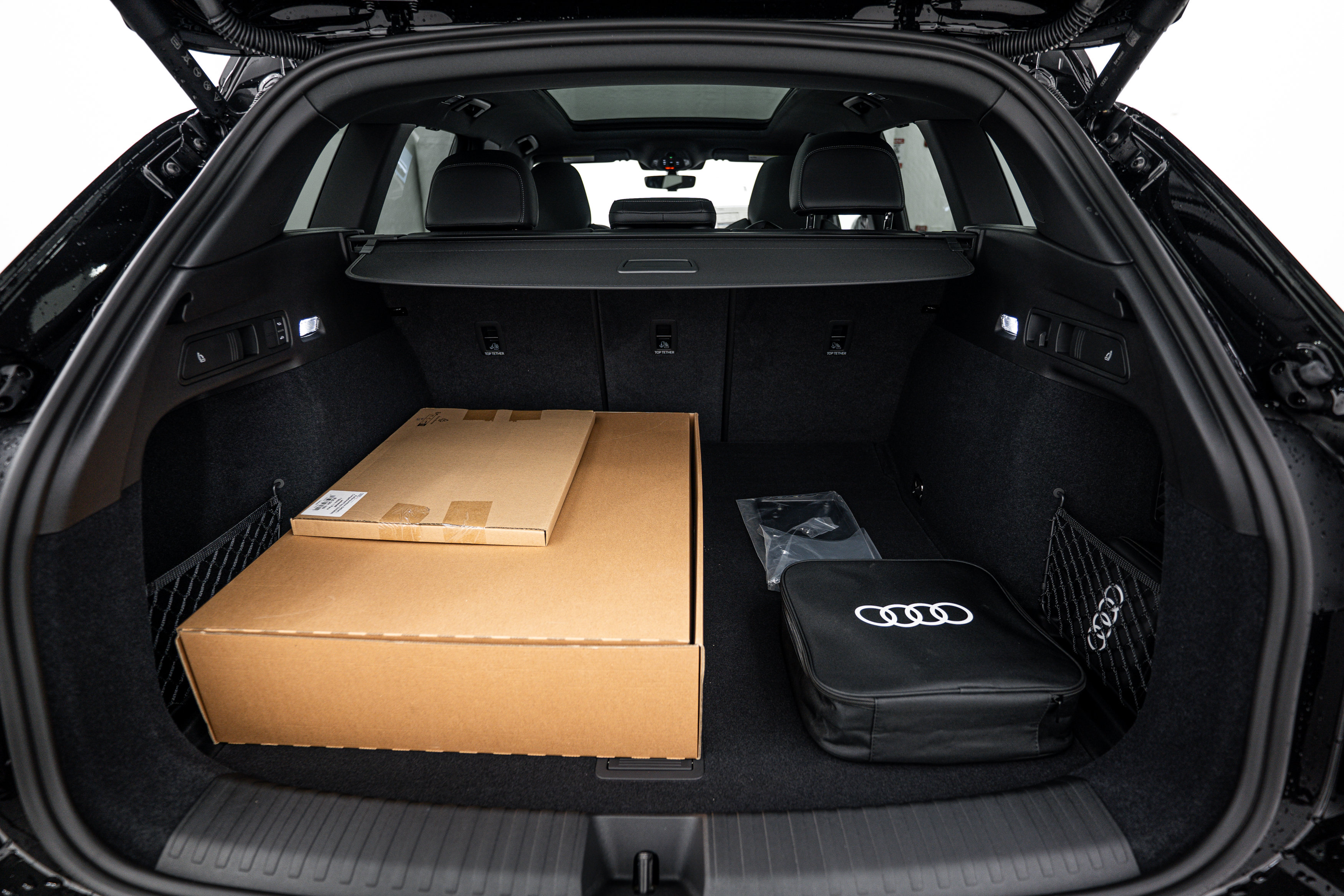 New 2027 Audi SQ6 e-tron Premium Plus AWD/4WD image 21