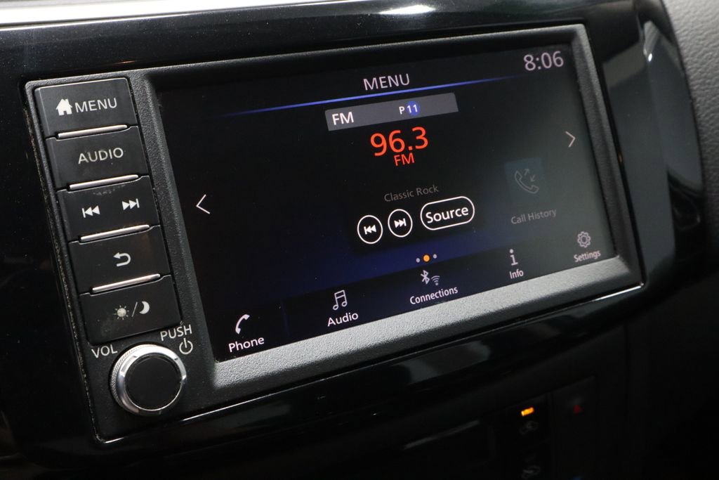 Used 2019 Nissan Sentra SV image 2