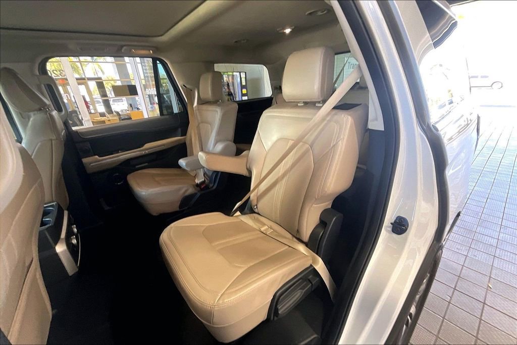 Used 2024 Ford Expedition Limited image 14