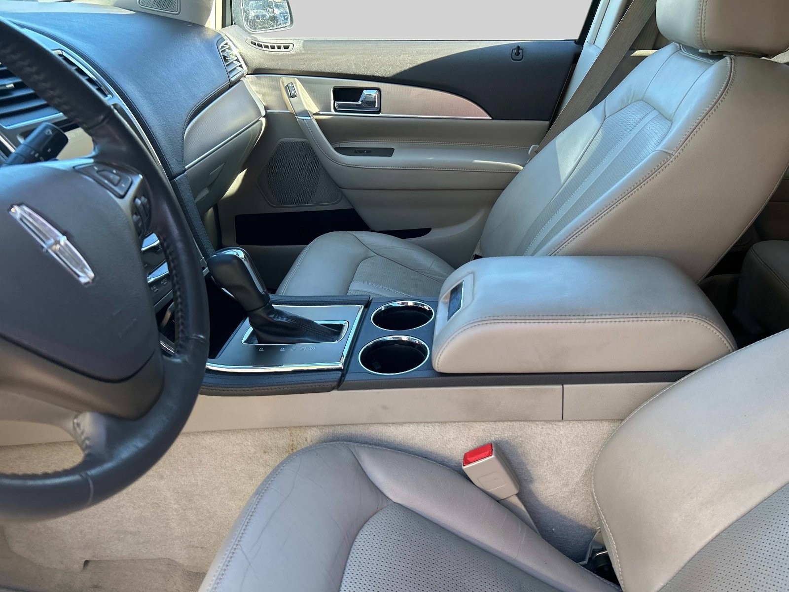 Used 2013 Lincoln MKX FWD image 20