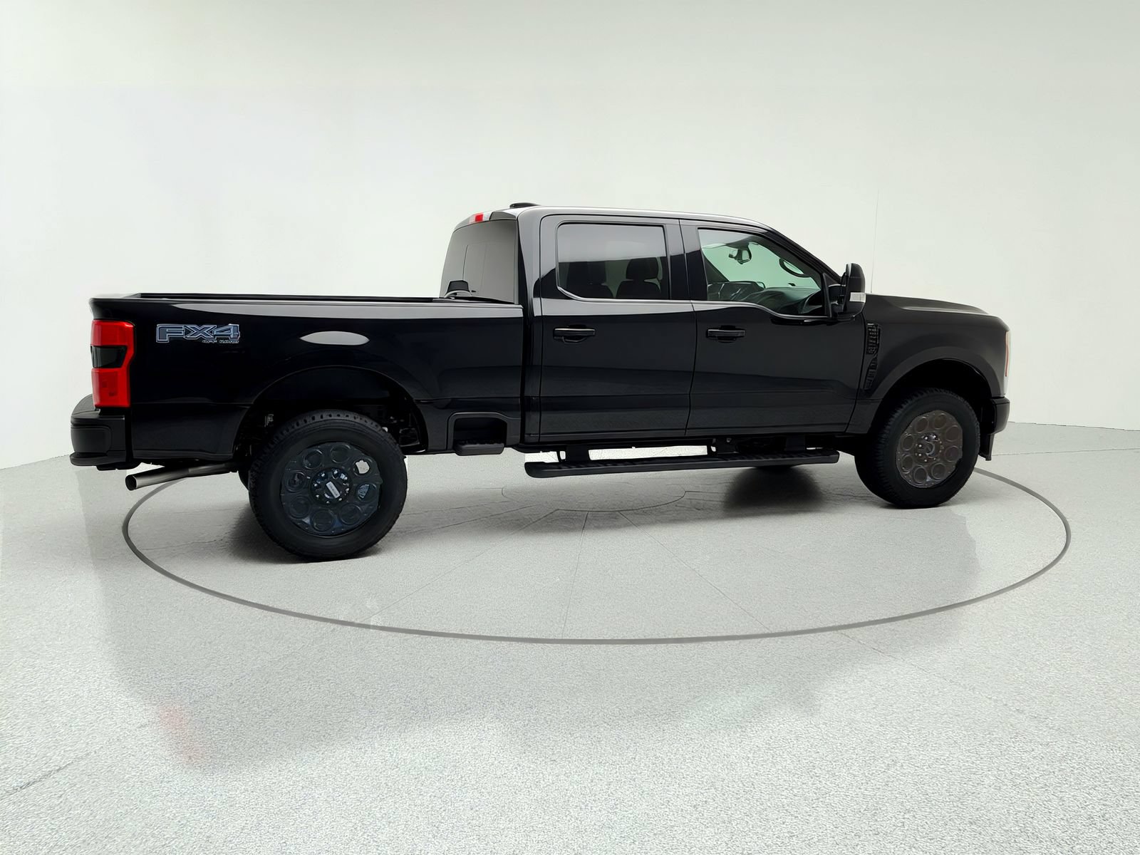New 2026 Ford F250 XLT w/ XLT Premium Package AWD/4WD image 9