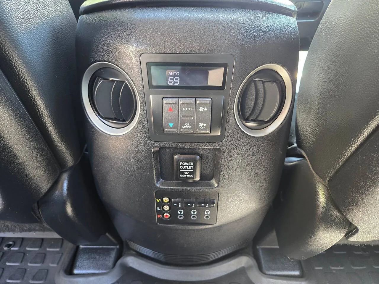 Used 2014 Honda Pilot Touring image 20
