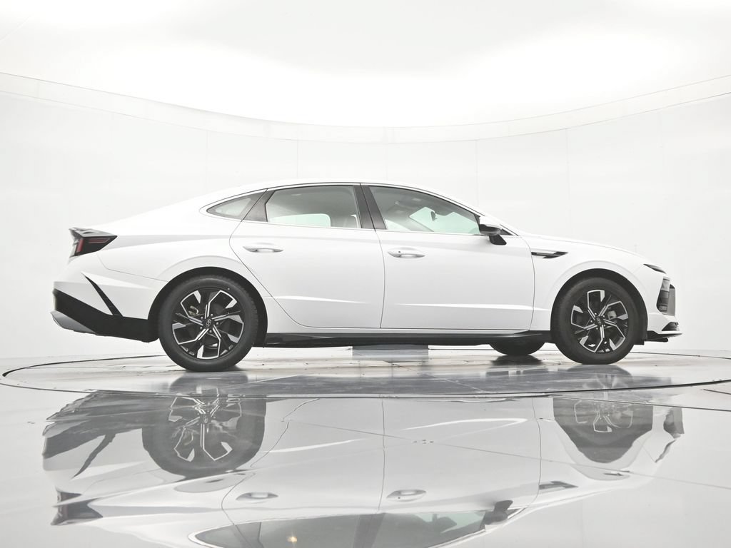 Used 2025 Hyundai Sonata SEL FWD image 40