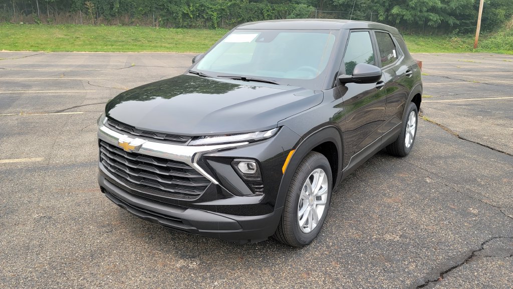 New 2026 Chevrolet TrailBlazer LS w/ LS Convenience Package FWD image 5