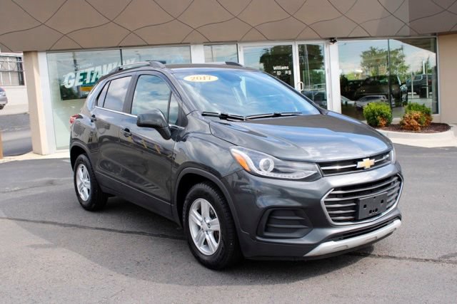 Used 2017 Chevrolet Trax LT FWD image 1