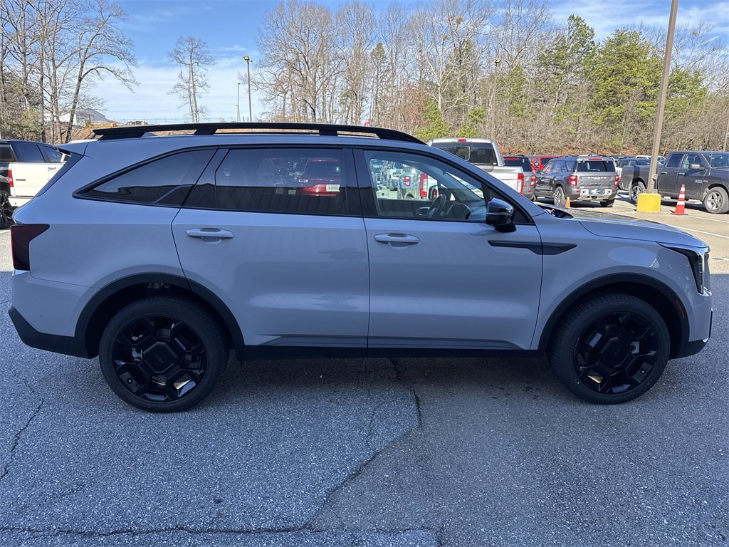 Used 2025 Kia Sorento SX image 8
