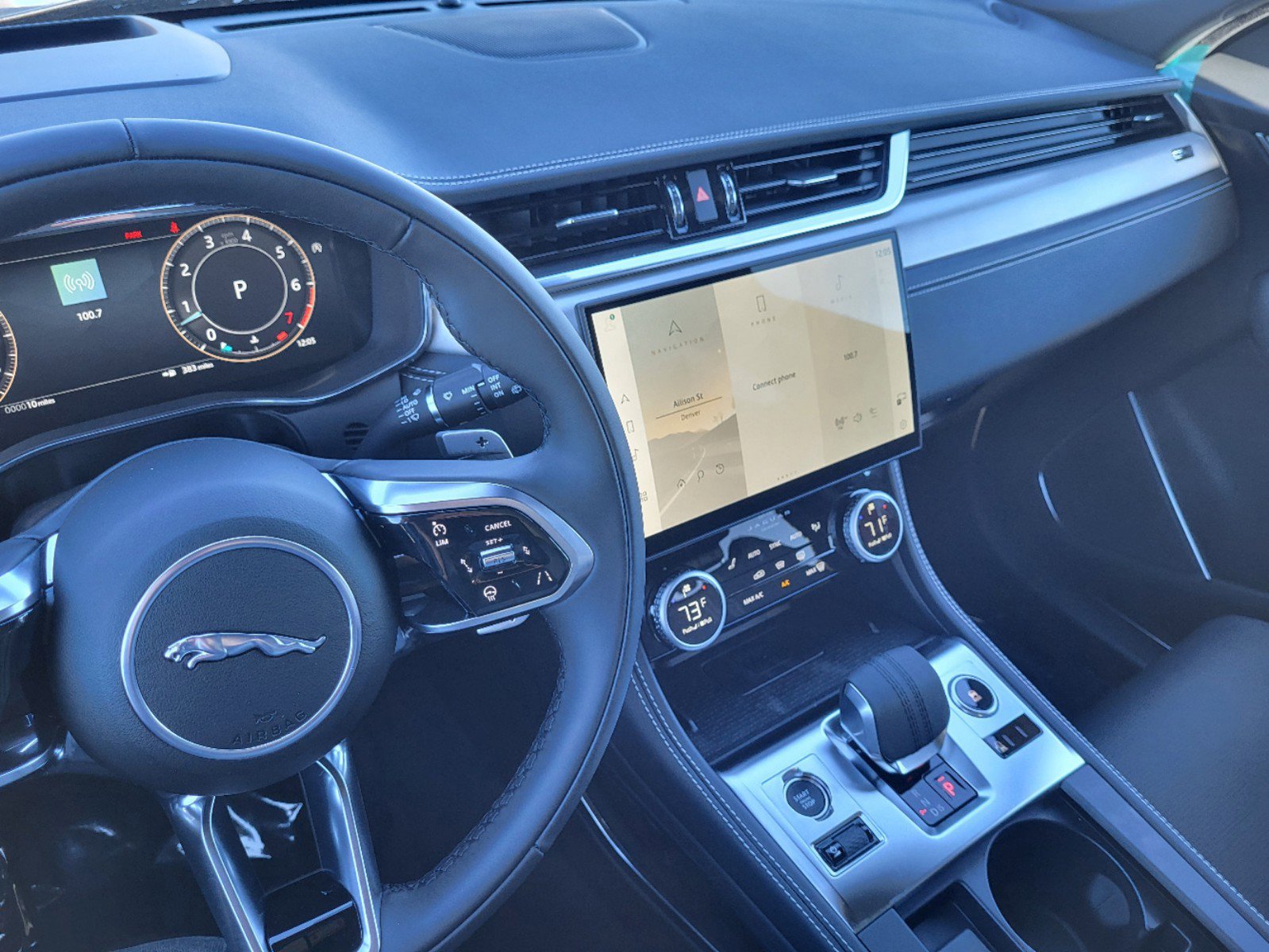 New 2025 Jaguar F-PACE R-Dynamic S image 9