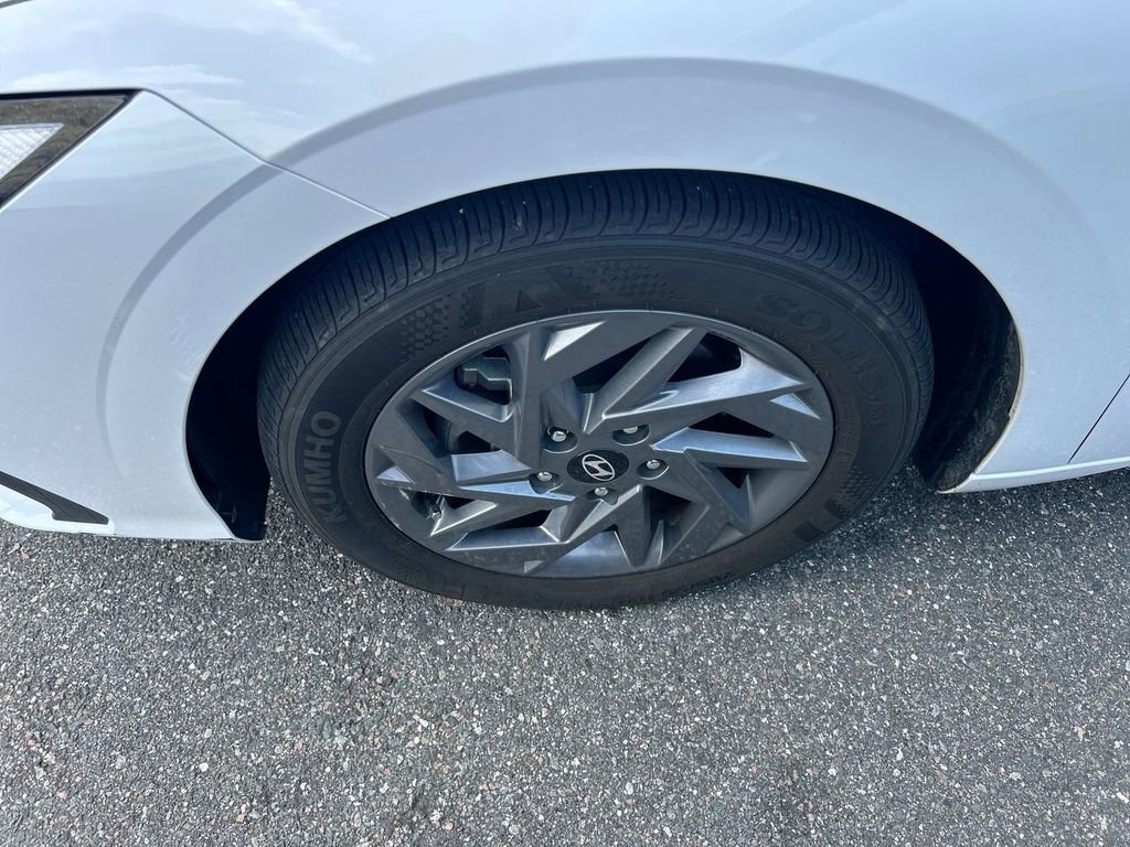 Certified 2024 Hyundai Elantra SEL FWD image 10