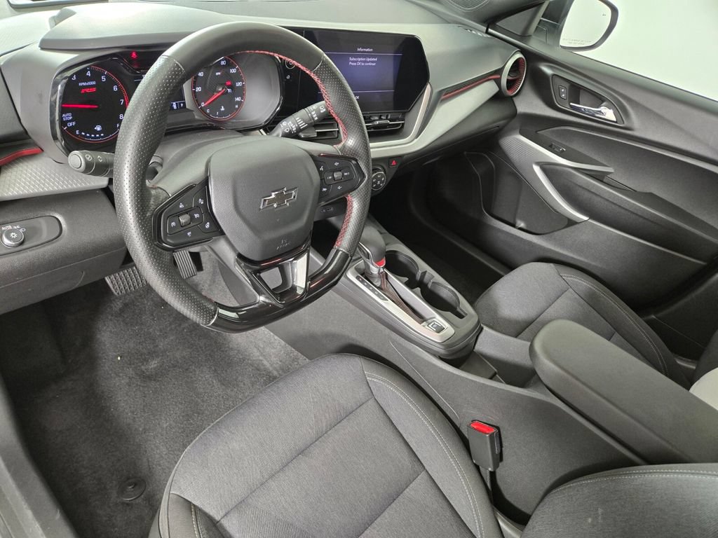Used 2024 Chevrolet Trax RS w/ Driver Confidence Package FWD image 16