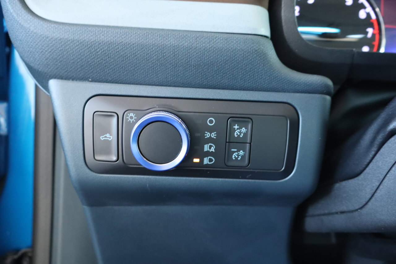 Used 2022 Ford Maverick Lariat w/ Lariat Luxury Package image 26