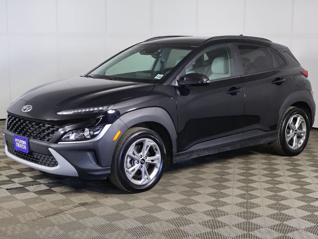 Used 2023 Hyundai Kona SEL w/ Cargo Package AWD/4WD image 7