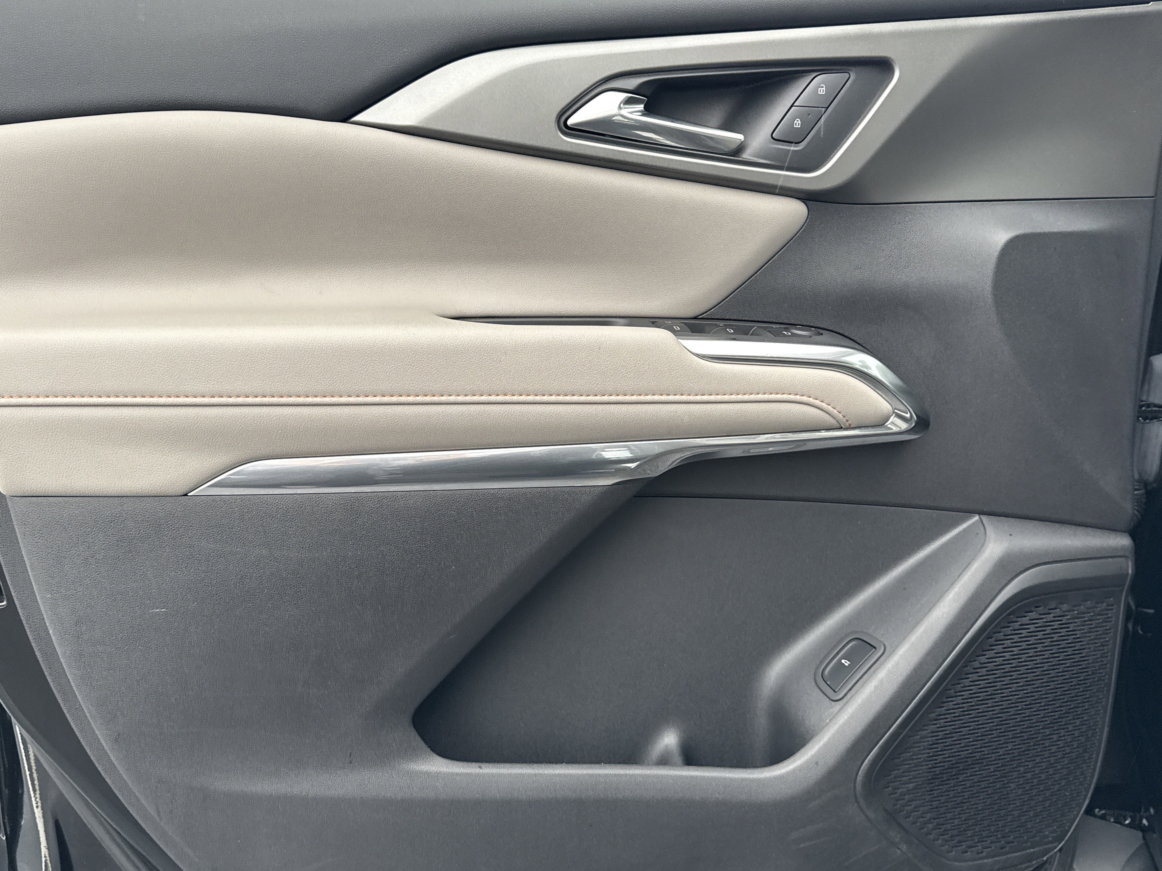 Certified 2025 Chevrolet Traverse LT image 14