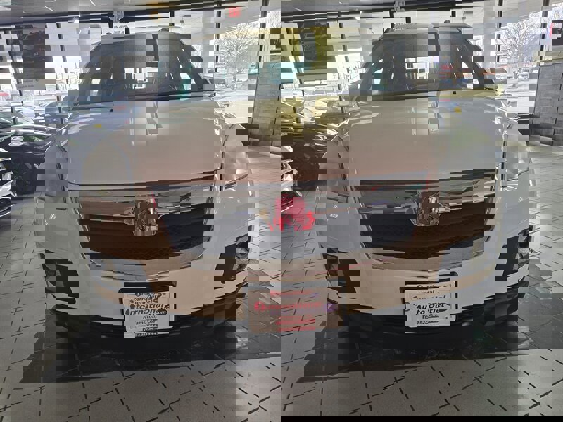 Used 2010 Saturn Outlook XR image 2