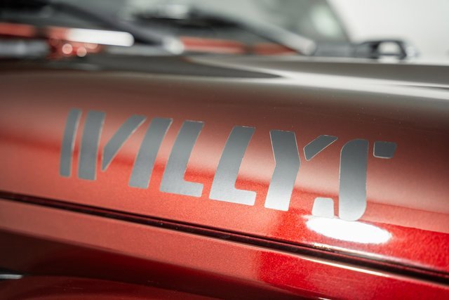 Used 2021 Jeep Gladiator Willys image 17