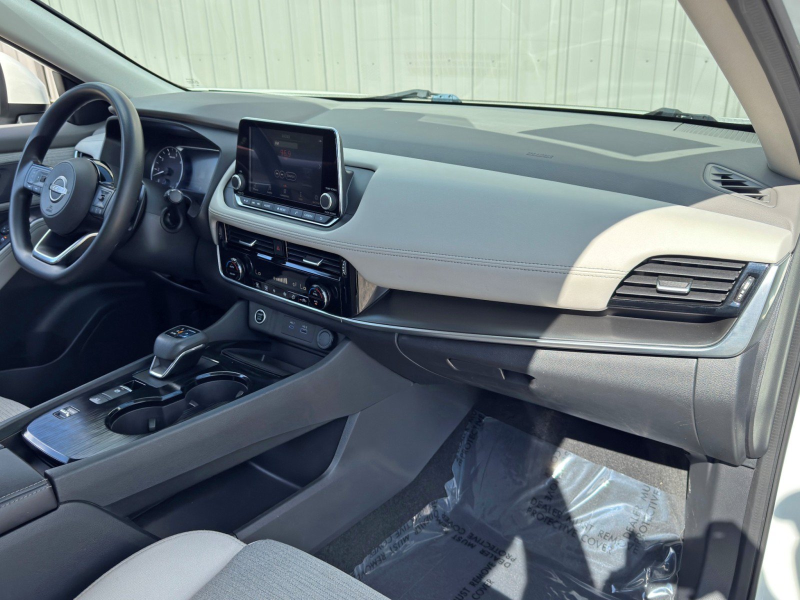 Used 2022 Nissan Rogue SV FWD image 13