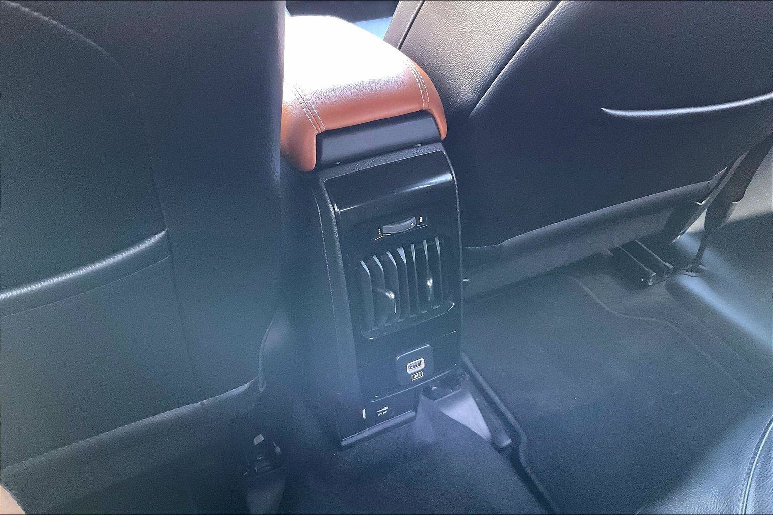 Used 2025 Jeep Compass Limited AWD/4WD image 32