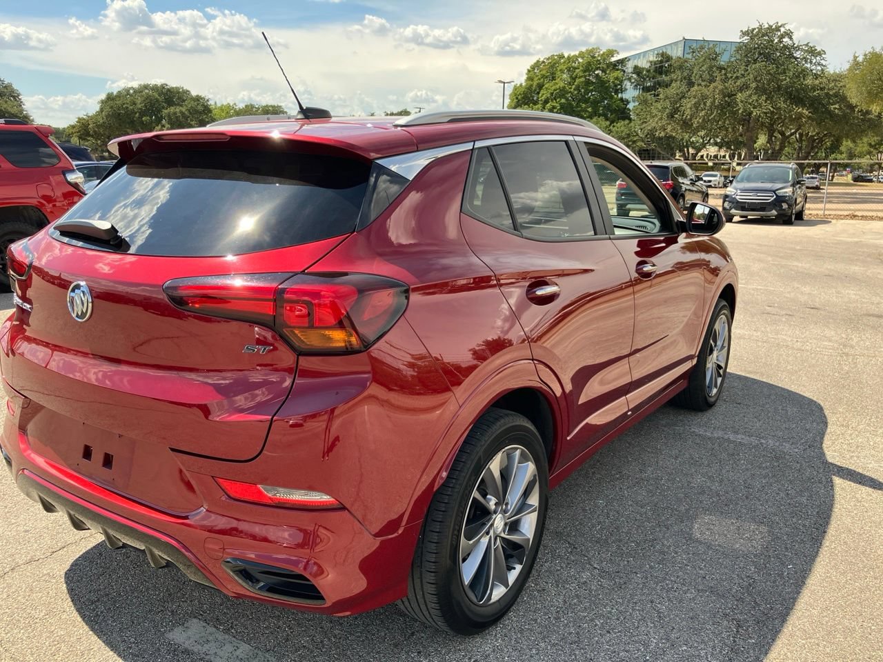 Used 2020 Buick Encore GX Select w/ Sport Touring Package AWD/4WD image 4