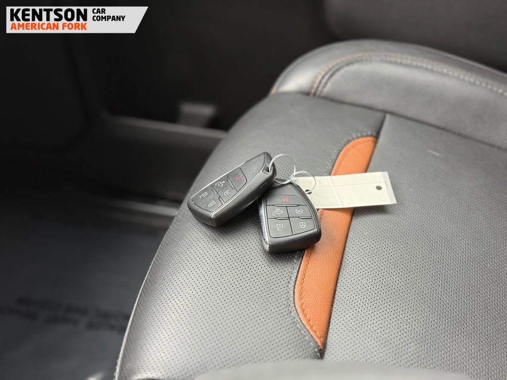 Used 2022 GMC Sierra 1500 AT4 w/ AT4 Premium Package image 39