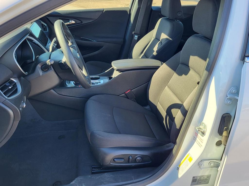 Used 2024 Chevrolet Malibu LT image 16