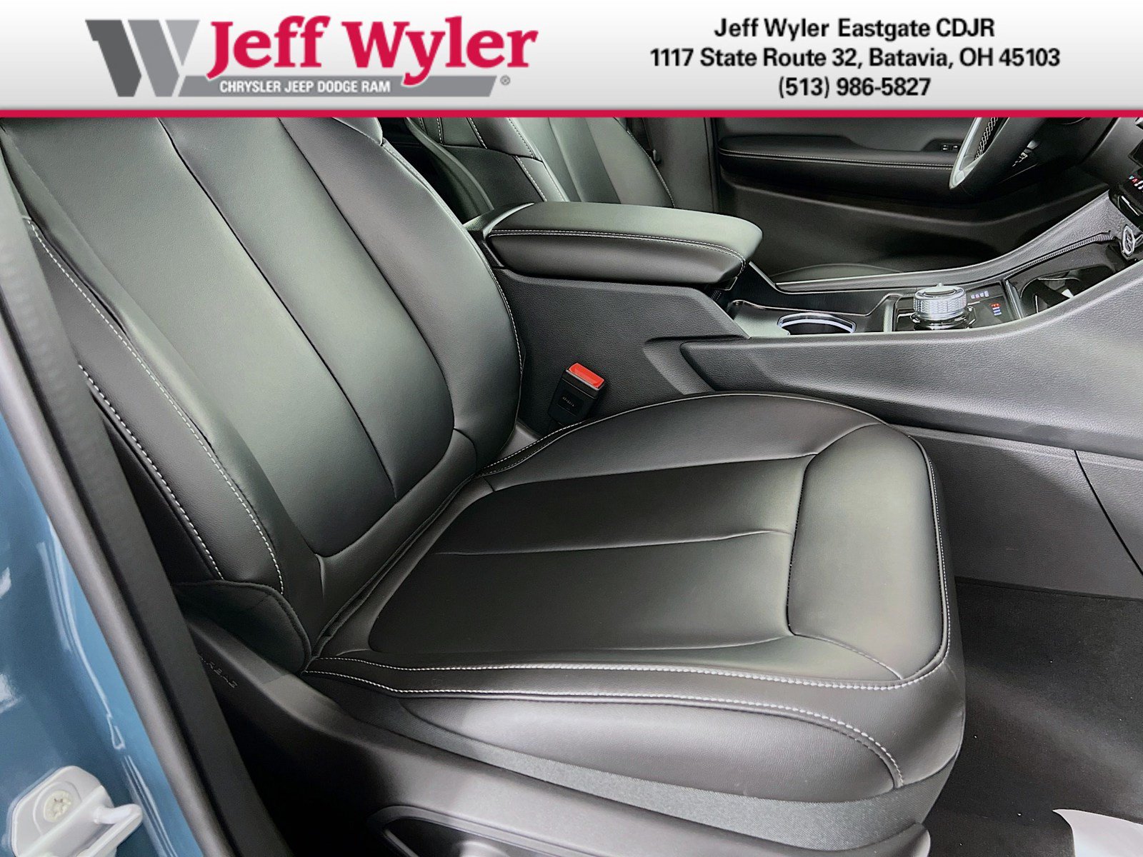 New 2026 Jeep Grand Cherokee Limited w/ Limited Altitude Package AWD/4WD image 23