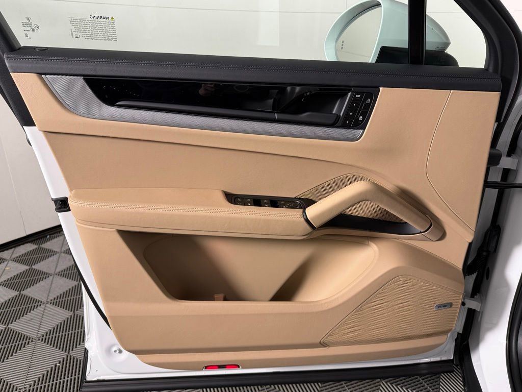 New 2026 Porsche Cayenne S AWD/4WD image 25