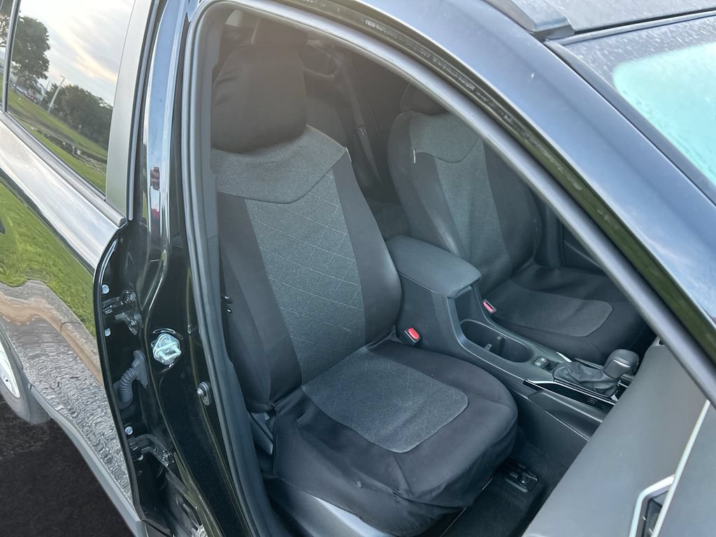 Used 2024 Toyota Corolla Cross LE FWD image 31