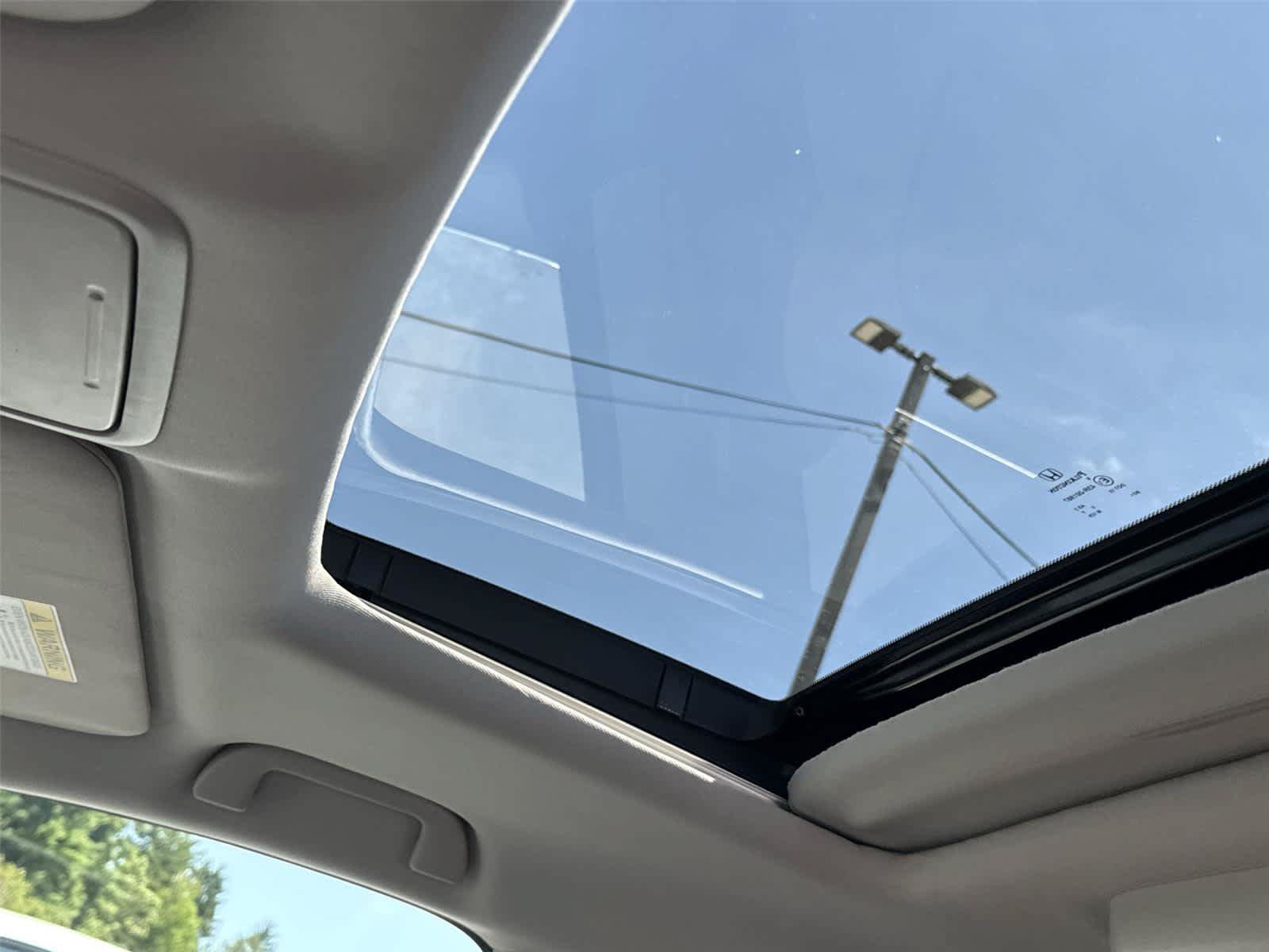 Used 2026 Honda Odyssey Elite image 14