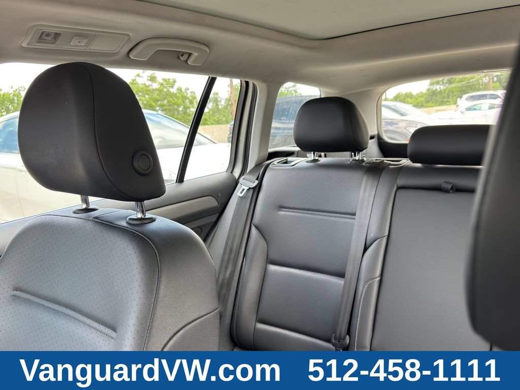 Used 2017 Volkswagen Golf SE FWD image 11
