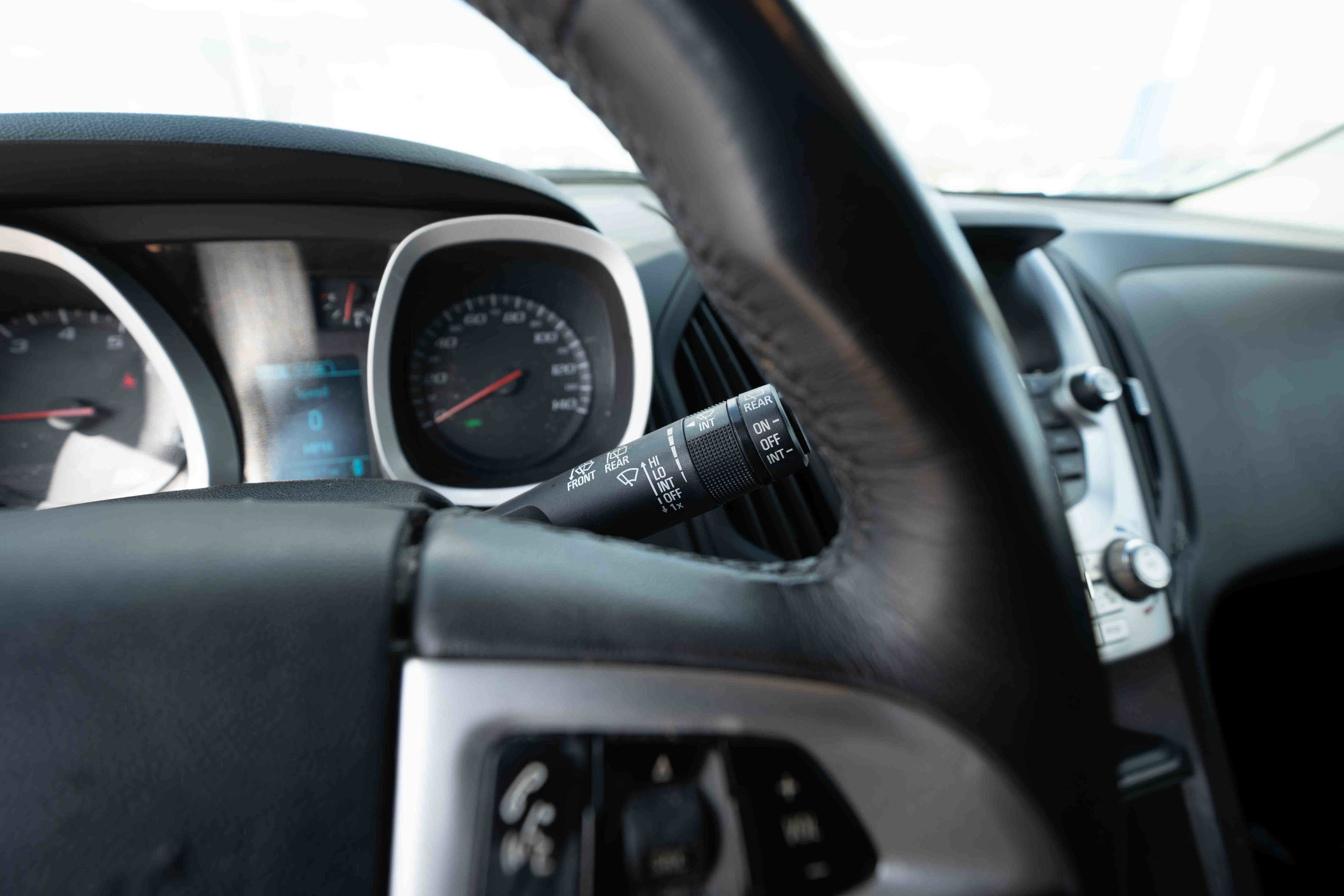 Used 2017 Chevrolet Equinox LT w/ Convenience Package image 14