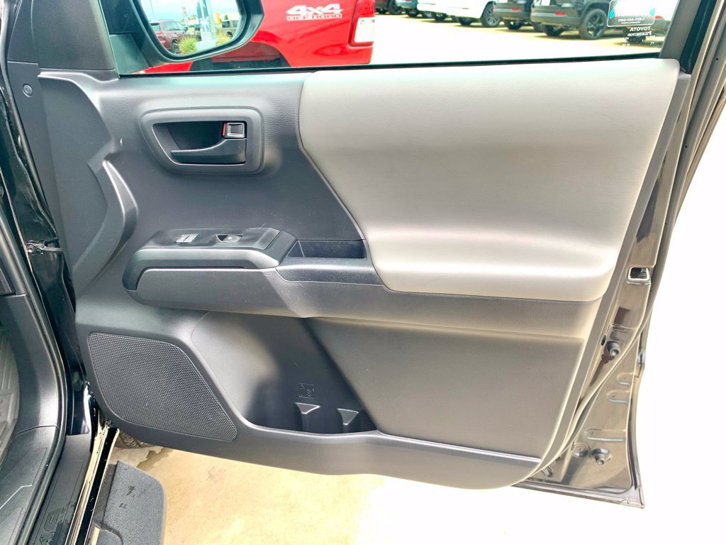 Used 2023 Toyota Tacoma SR AWD/4WD image 23