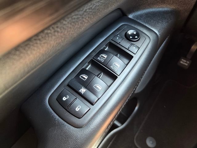 Used 2021 Jeep Grand Cherokee Laredo X image 23