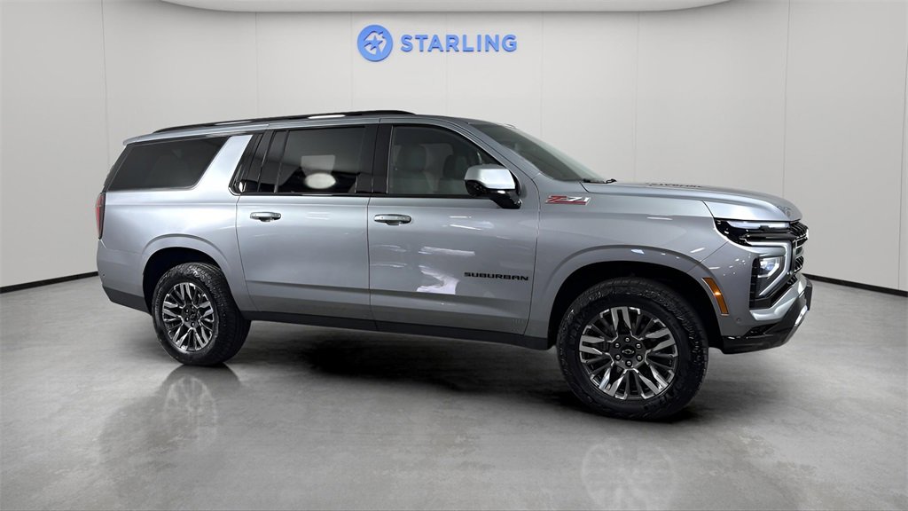 Used 2025 Chevrolet Suburban Z71 image 12