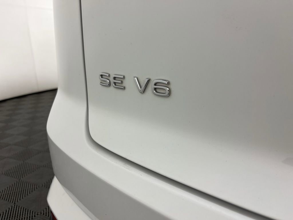 Used 2022 Volkswagen Atlas Cross Sport SE w/ Panoramic Sunroof Package image 4