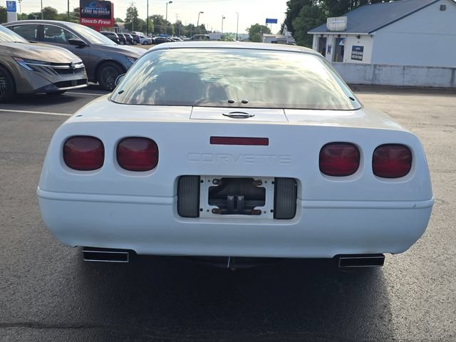 Used 1993 Chevrolet Corvette Coupe RWD image 4