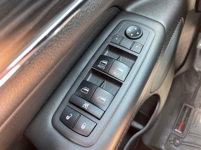 Used 2019 Jeep Grand Cherokee Limited w/ Luxury Group II AWD/4WD image 26