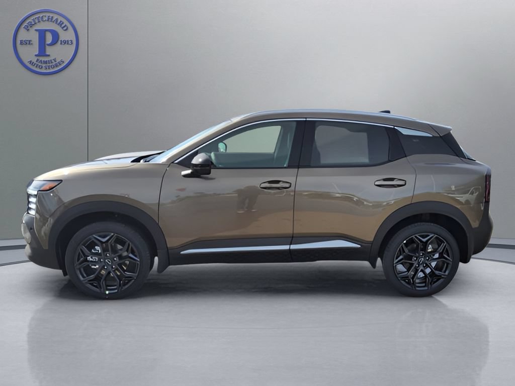 New 2026 Nissan Kicks SR w/ SR Premium Package FWD image 5