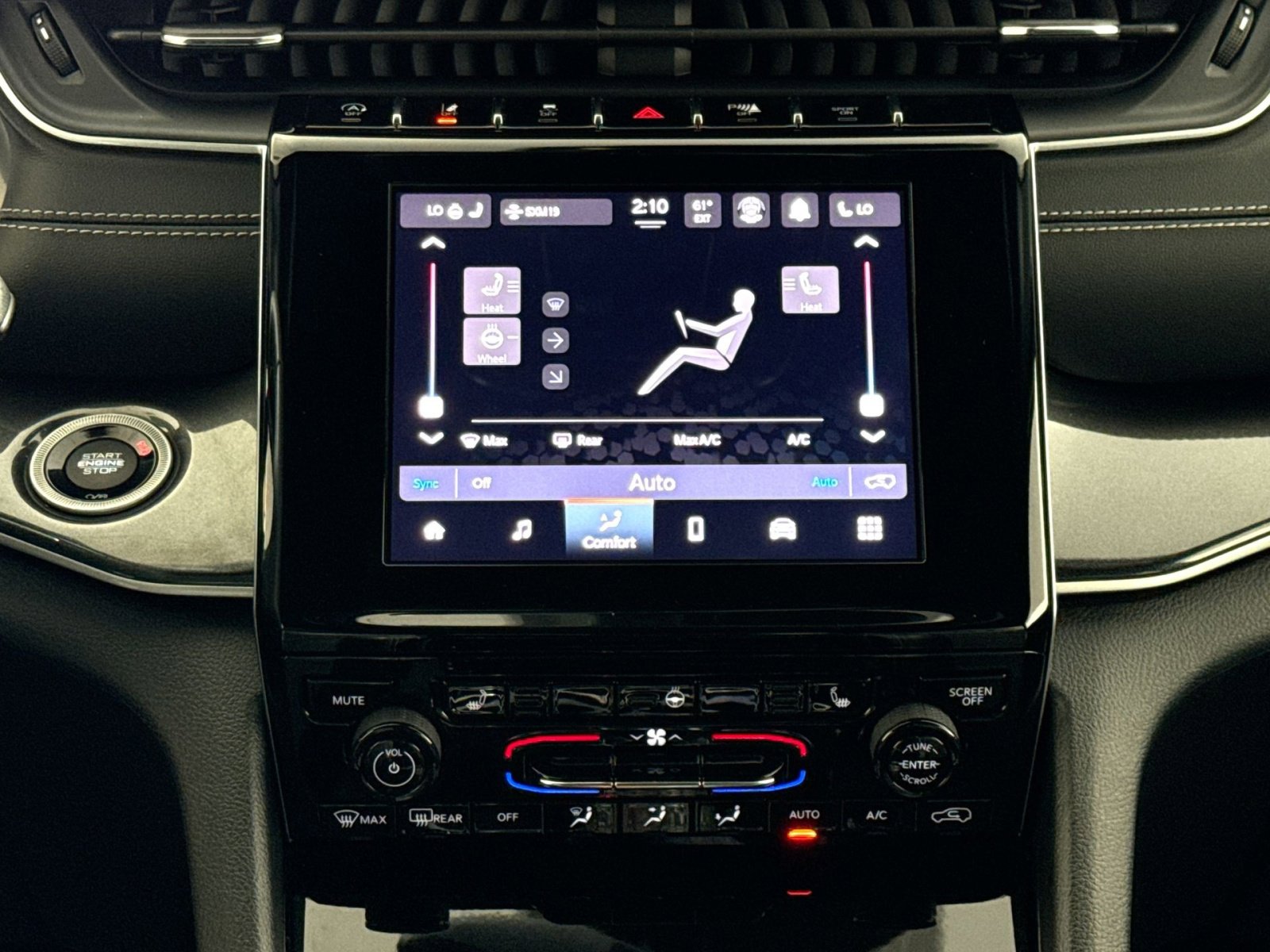 Used 2023 Jeep Grand Cherokee Altitude AWD/4WD image 20