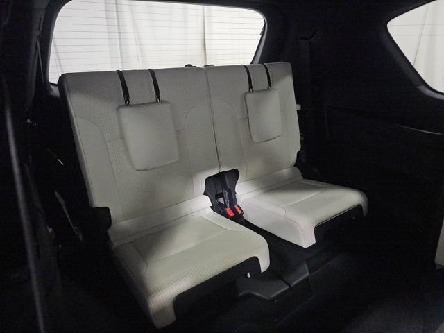 Used 2022 Lexus LX 600 4WD w/ Accessory Package (Z1) image 4