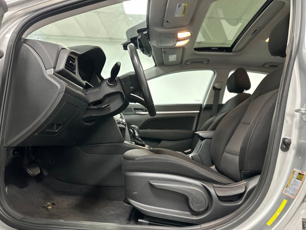 Used 2020 Hyundai Elantra Value Edition w/ Cargo Package (C1) FWD image 15