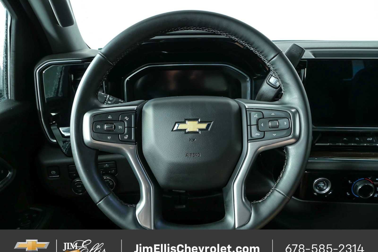 Certified 2024 Chevrolet Silverado 1500 LT AWD/4WD image 9