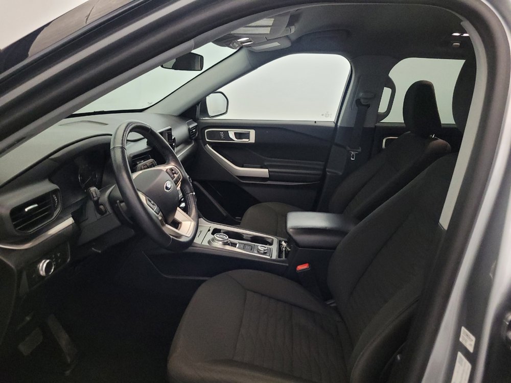 Used 2020 Ford Explorer XLT w/ Comfort Package AWD/4WD image 17