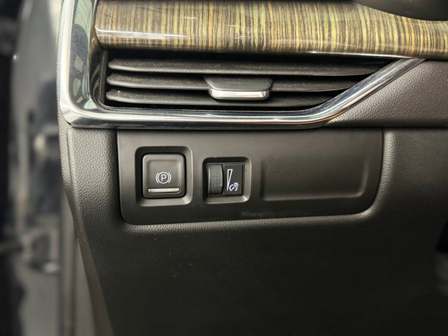 Used 2019 Cadillac XT4 Sport image 32