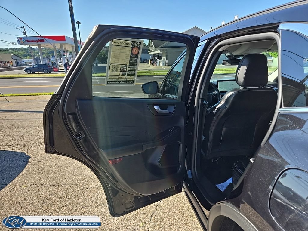 Used 2024 Ford Escape Platinum AWD/4WD image 40
