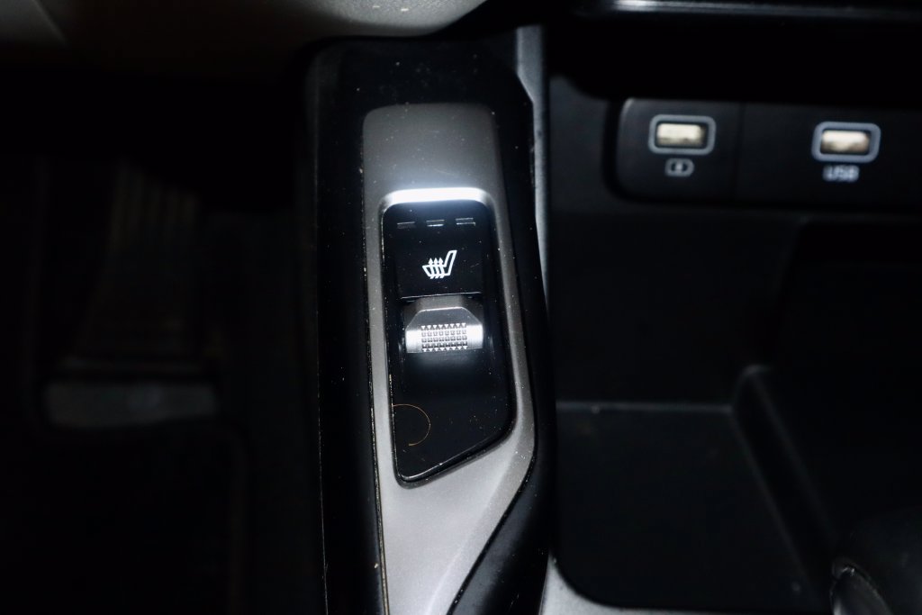 Used 2022 Kia Sorento S FWD image 5